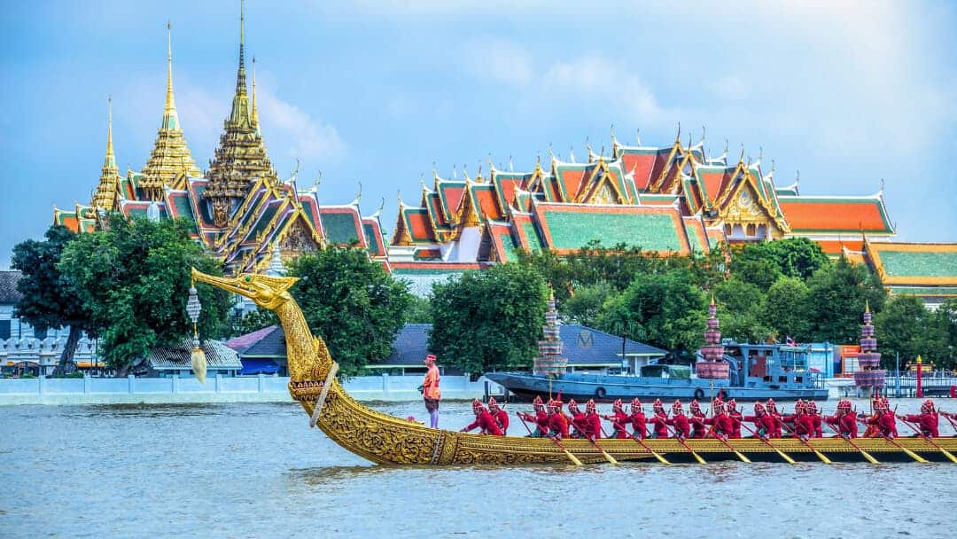 Overnight cruise excursions in Bangkok