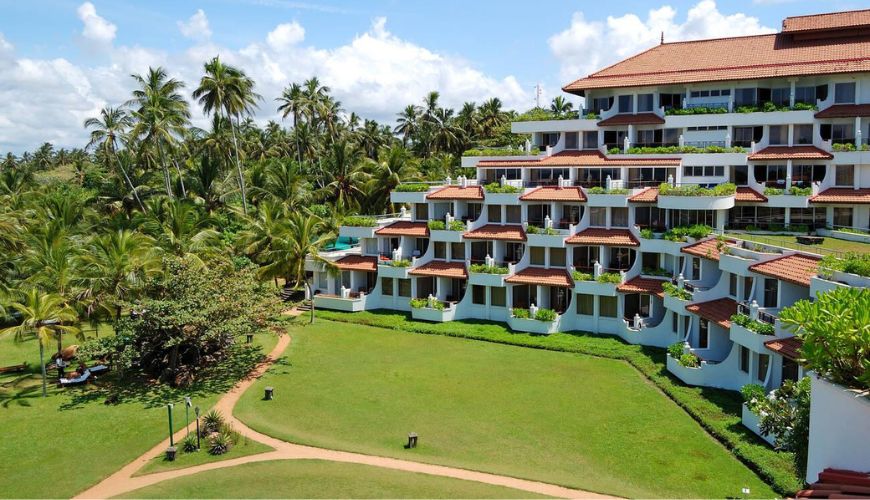 Luxury Sri Lanka holidays: colonial grandeur to palm-fringed shores